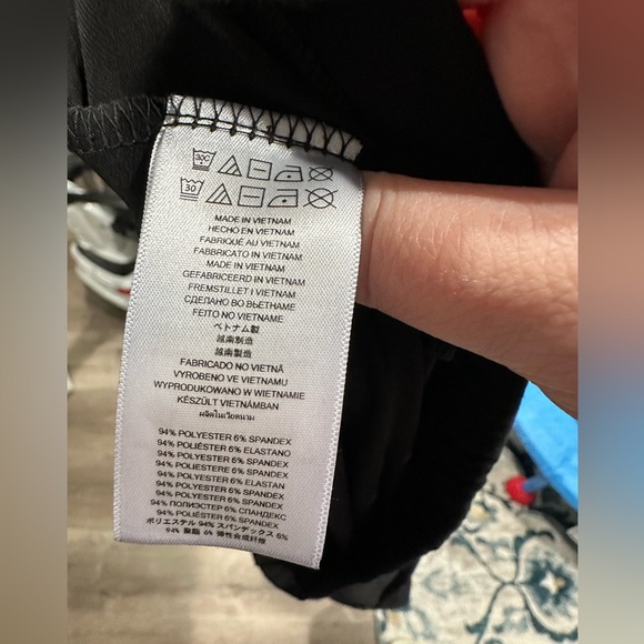 Michael Kors Women’s black maxi skirt in Small - Picture 6 of 6